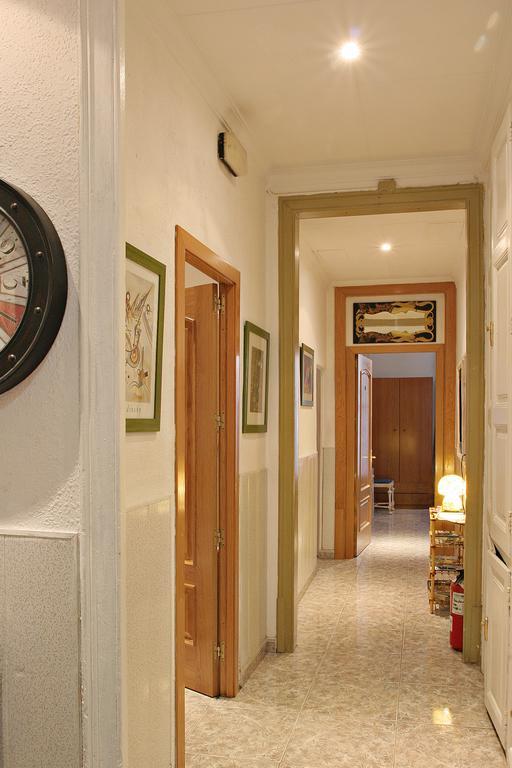 Hostal Aribau Barcelona Buitenkant foto