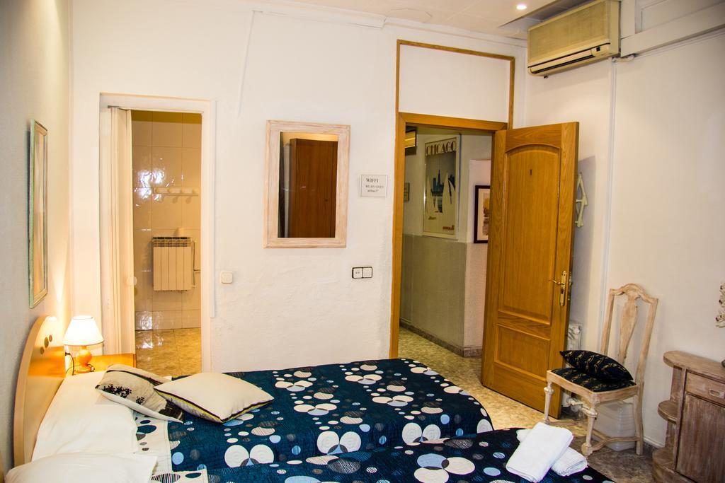 Hostal Aribau Barcelona Buitenkant foto