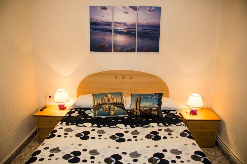 Hostal Aribau Barcelona Buitenkant foto