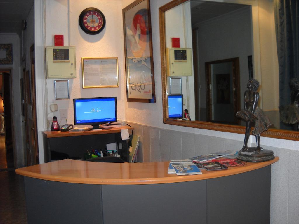 Hostal Aribau Barcelona Kamer foto