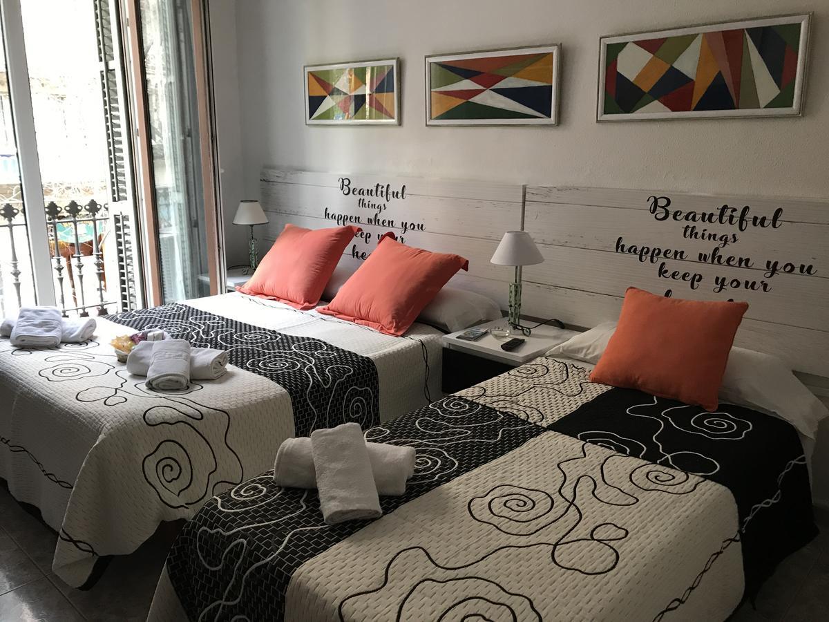 Hostal Aribau Barcelona Buitenkant foto