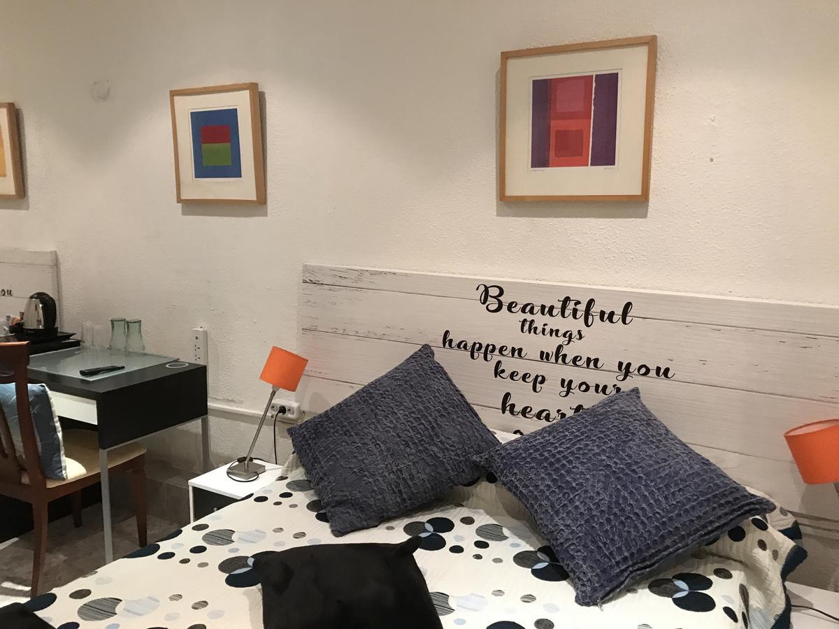 Hostal Aribau Barcelona Buitenkant foto