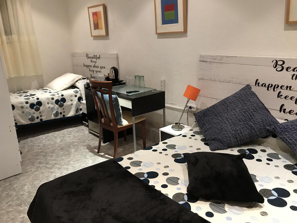 Hostal Aribau Barcelona Buitenkant foto