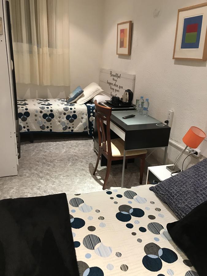 Hostal Aribau Barcelona Buitenkant foto