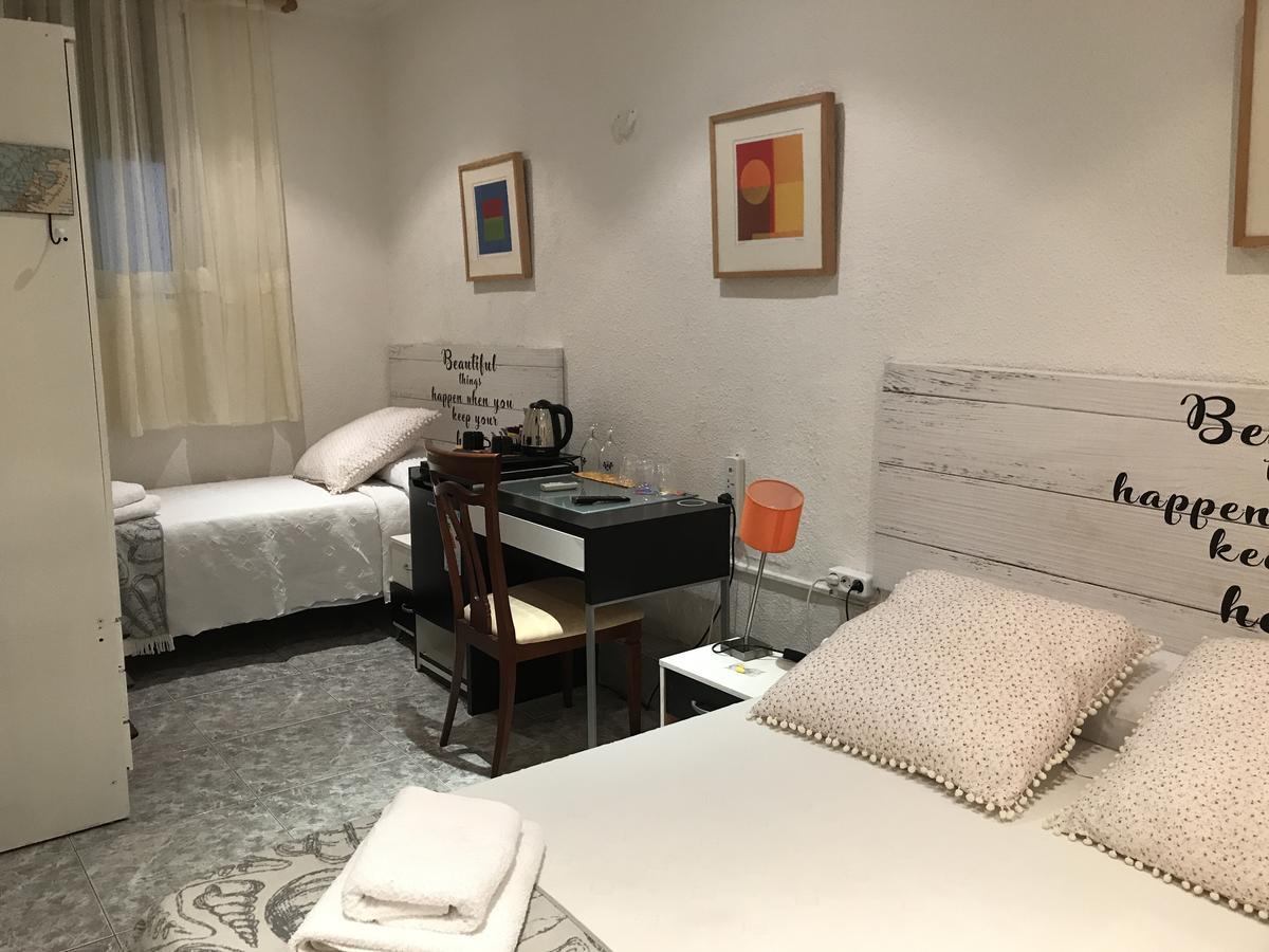Hostal Aribau Barcelona Buitenkant foto