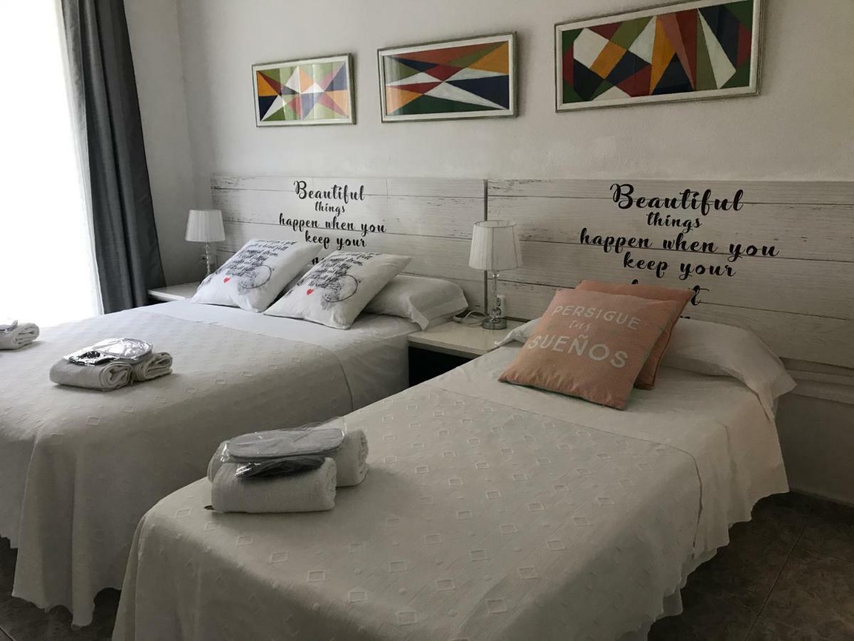 Hostal Aribau Barcelona Buitenkant foto