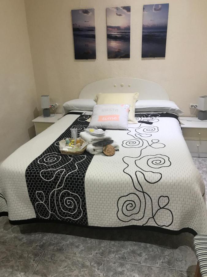Hostal Aribau Barcelona Buitenkant foto